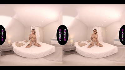 ПОРНБЦН ВР Зрела шпанска МИЛФ мастурбира и сиса твој курац у ПОВ док пуши и трза ноге